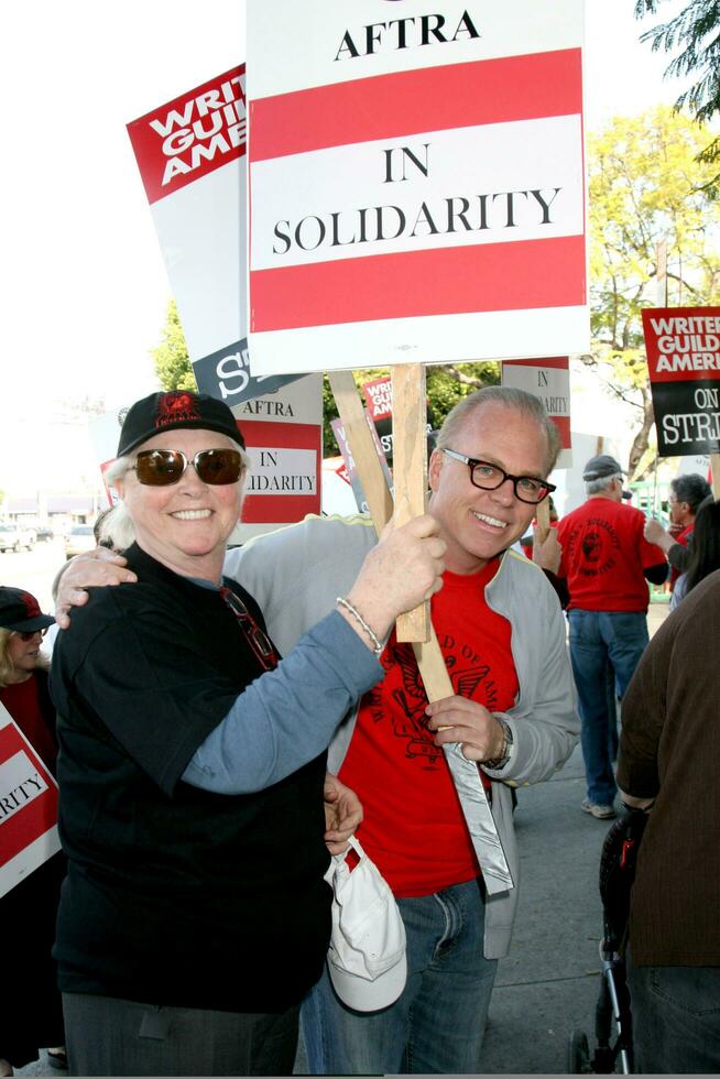 Susan Flannery  Ken Hanes Soap Opera AFTRA Actors Support Writers Guild of America Strike CBS Television City December 17 2007 Los Angeles CA 2007 Kathy Hutchins Hutchins Photo