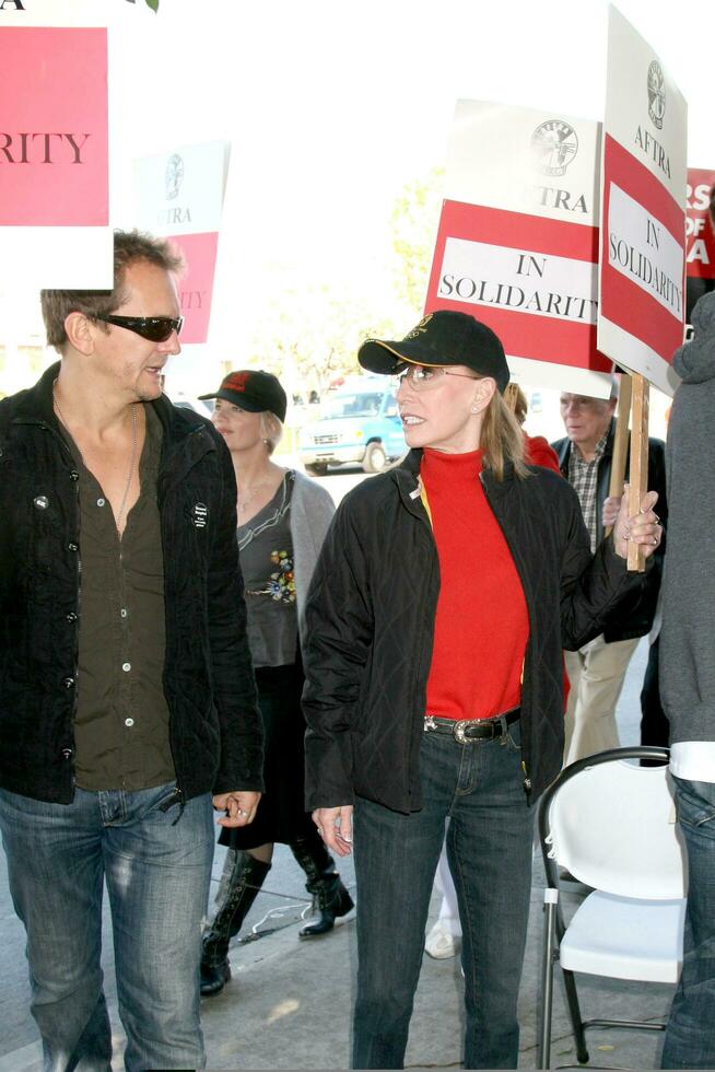 Sebastian Roche  Leslie Charleson Soap Opera AFTRA Actors Support Writers Guild of America Strike CBS Television City December 17 2007 Los Angeles CA 2007 Kathy Hutchins Hutchins Photo
