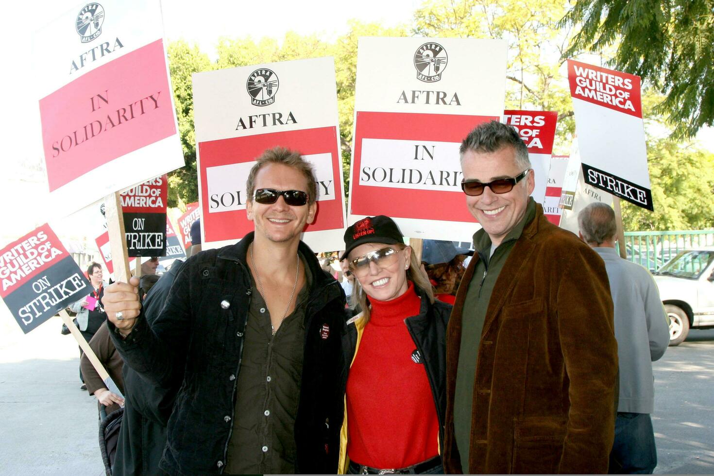 Sebastian Roche Leslie Charleson  Ian Buchanan Soap Opera AFTRA Actors Support Writers Guild of America Strike CBS Television City December 17 2007 Los Angeles CA 2007 Kathy Hutchins Hutchins Photo