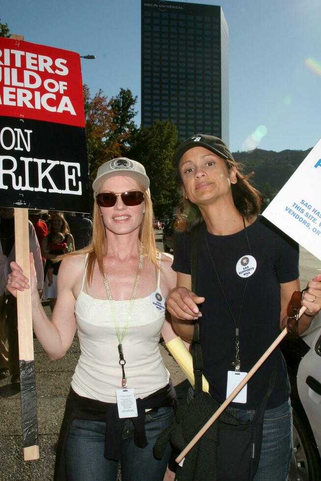Marg Helgenberger  Anne Marie Johnson Screen Actors Guild Support the Writers Guild of America Strike Outside NBCUniversal Studios Lot Lankershim Blvd Los Angeles CA November 13 2007 2007 photo