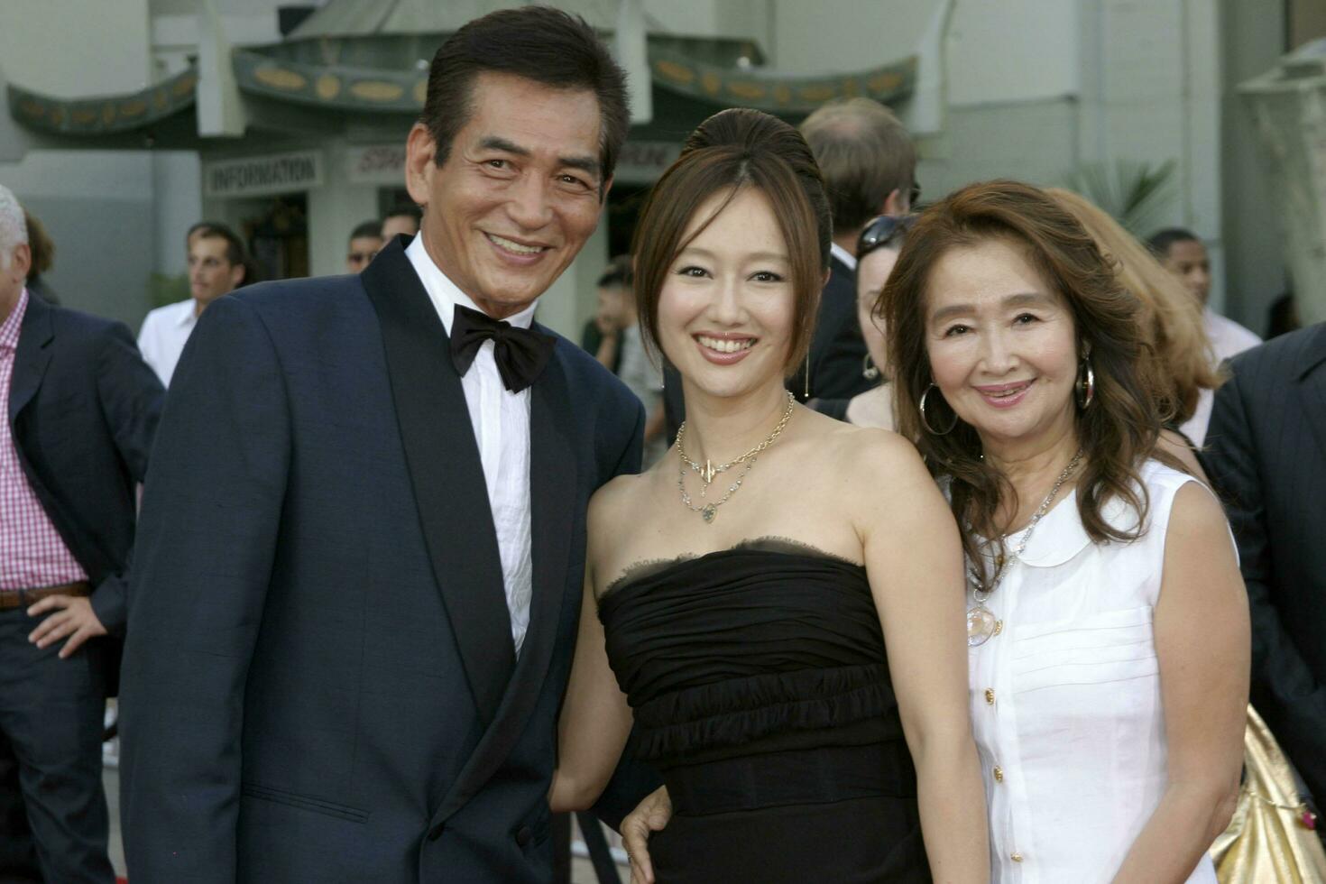 Youki Kudoh  Parents Rush Hour 3 Premiere Graumans Chinese Los Angeles CA July 30 2007 2007 Kathy Hutchins Hutchins Photo