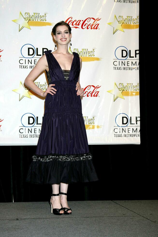 Anne Hathaway ShoWest Awards Paris Hotel  Casino Las Vegas NV Match 132008 2008 Kathy Hutchins Hutchins Photo