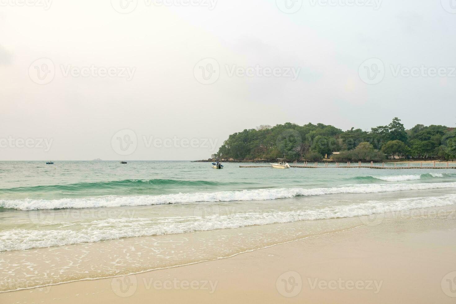 Ao Wong Deuan , Mu Koh Samet Rayong, Gulf of Thailand photo