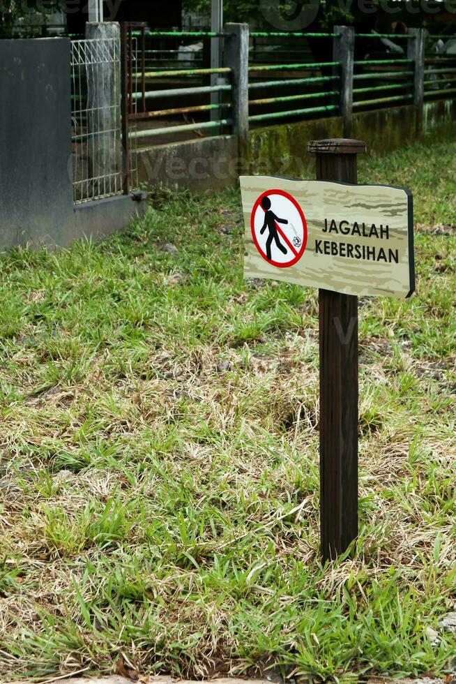 Notice keep clean come from the indonesia language which means 'jagalah kebersihan' photo