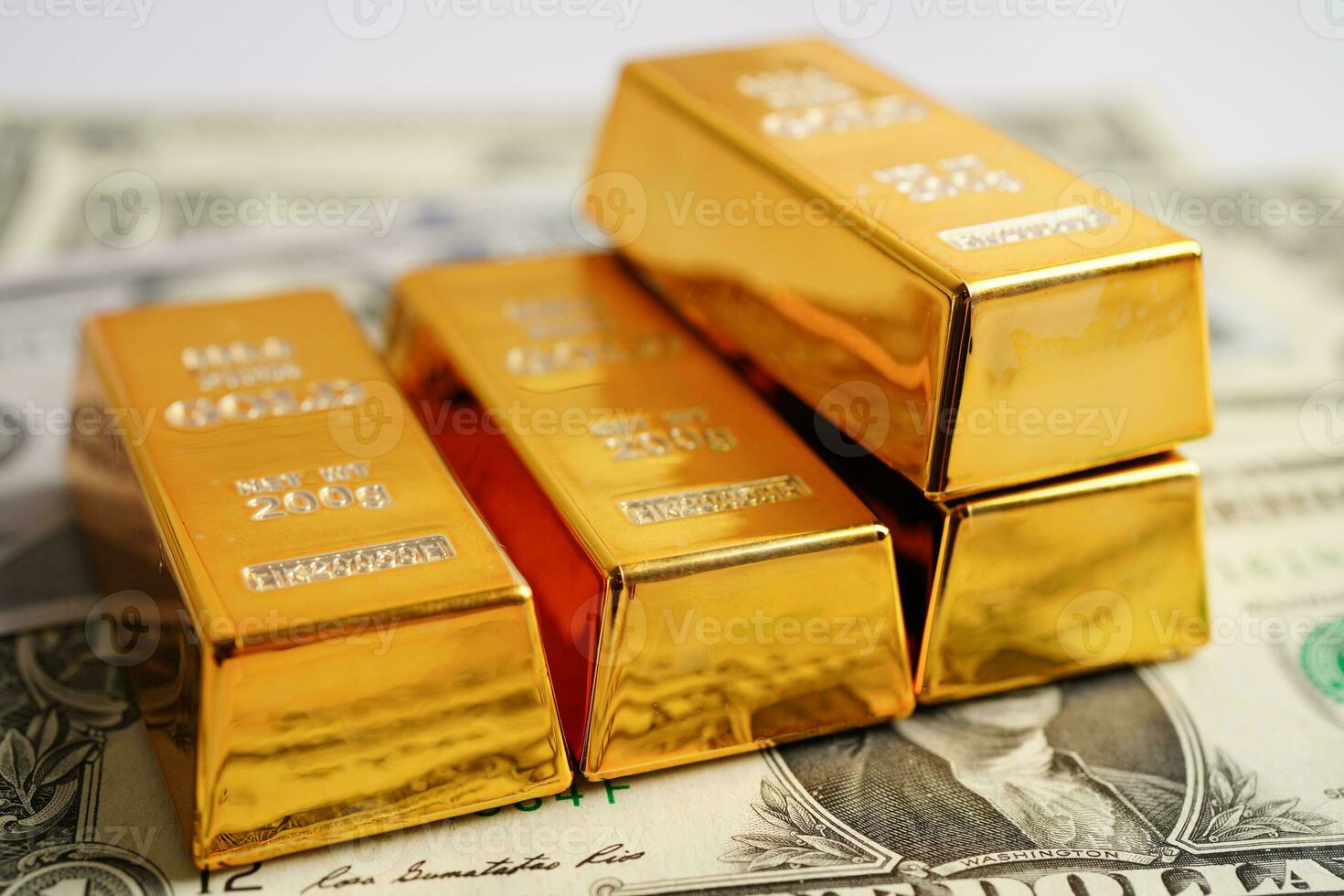 oro barras en nosotros dólar billete de banco dinero, Finanzas comercio inversión negocio moneda concepto. foto