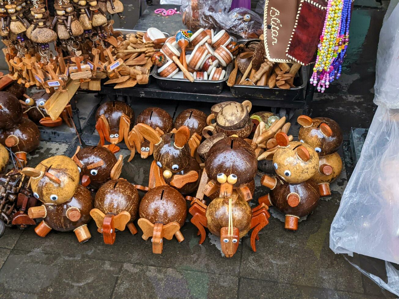 Local souvenirs discount