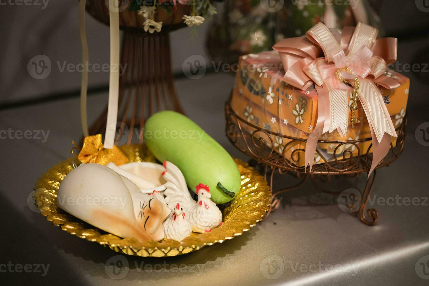 tray of gifts from the groom to the family of bride photo