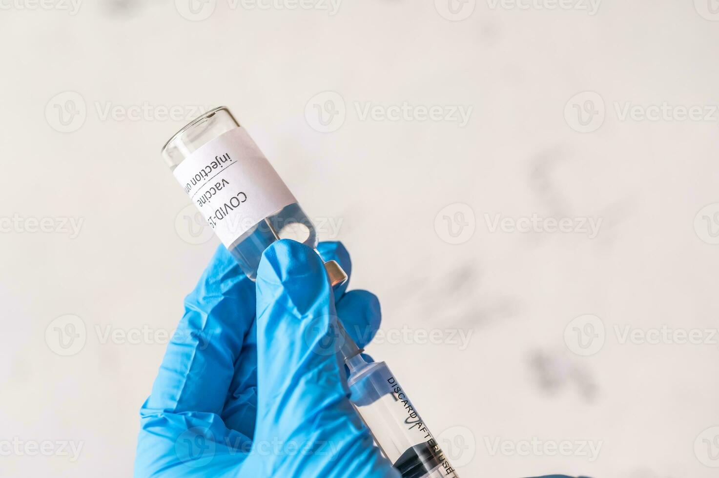 Coronavirus vaccine syringe photo