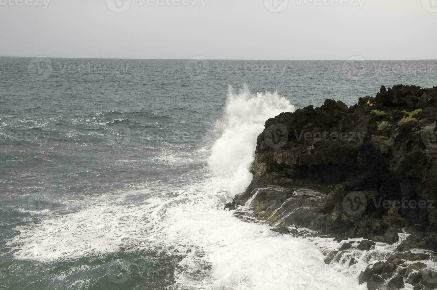 Sea with waves photo