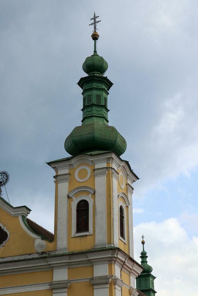 arquitectónico edificios encontró en el histórico centrar de targul mures foto