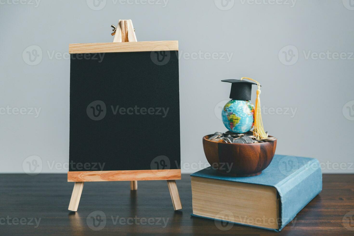 Graduation cap with Earth globe. Concept of global business study, abroad educational, Back to School. Education in Global world, Study abroad business in universities in worldwide. language study photo