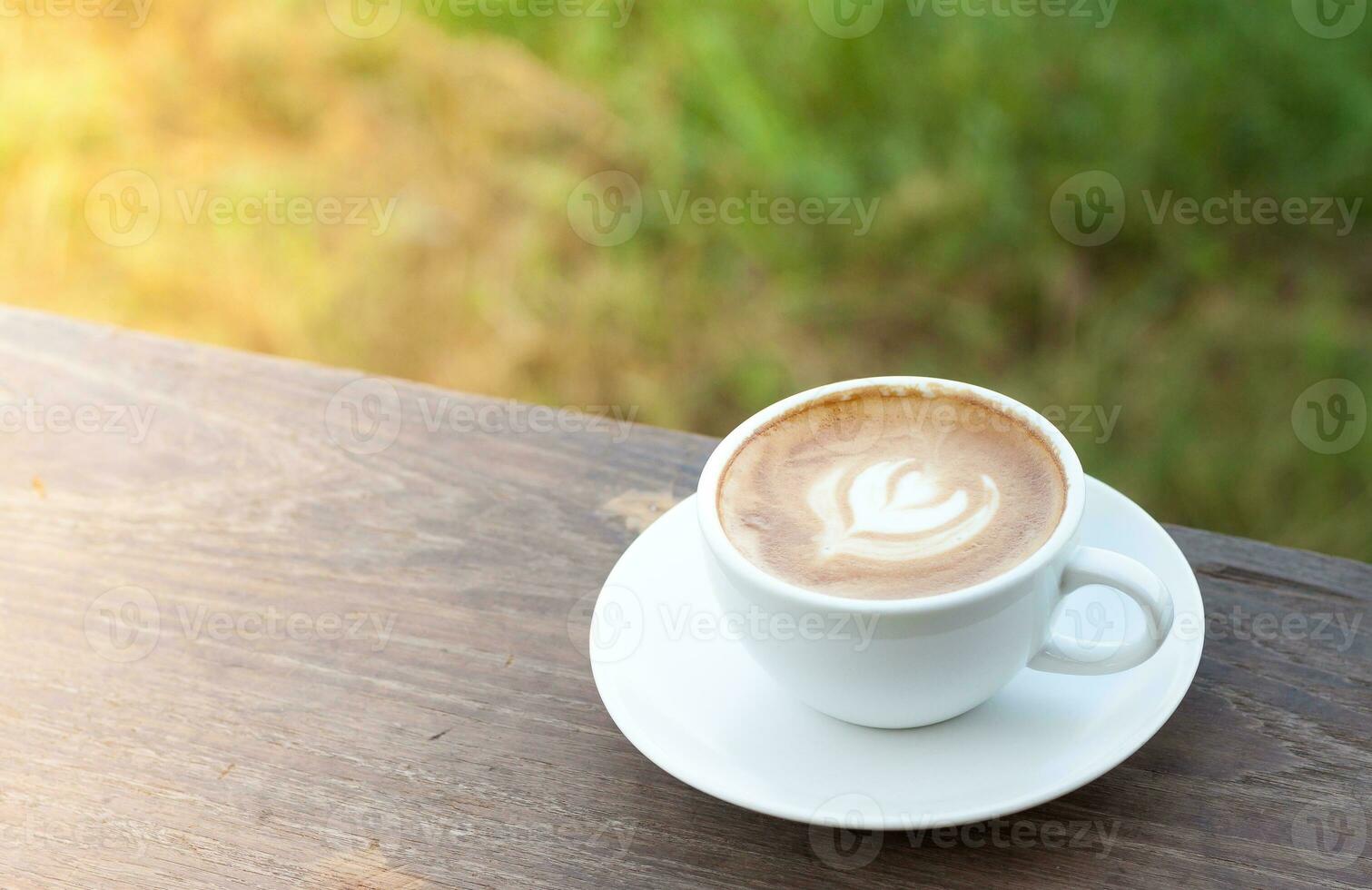 latte coffee art photo