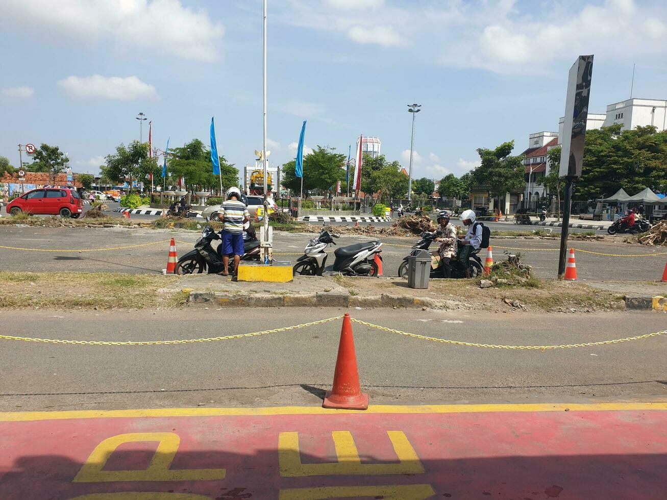 Tegal,Mei 2023. Tegal railway station Drop Zone to pick up and receive visitors who will enter the station area. photo