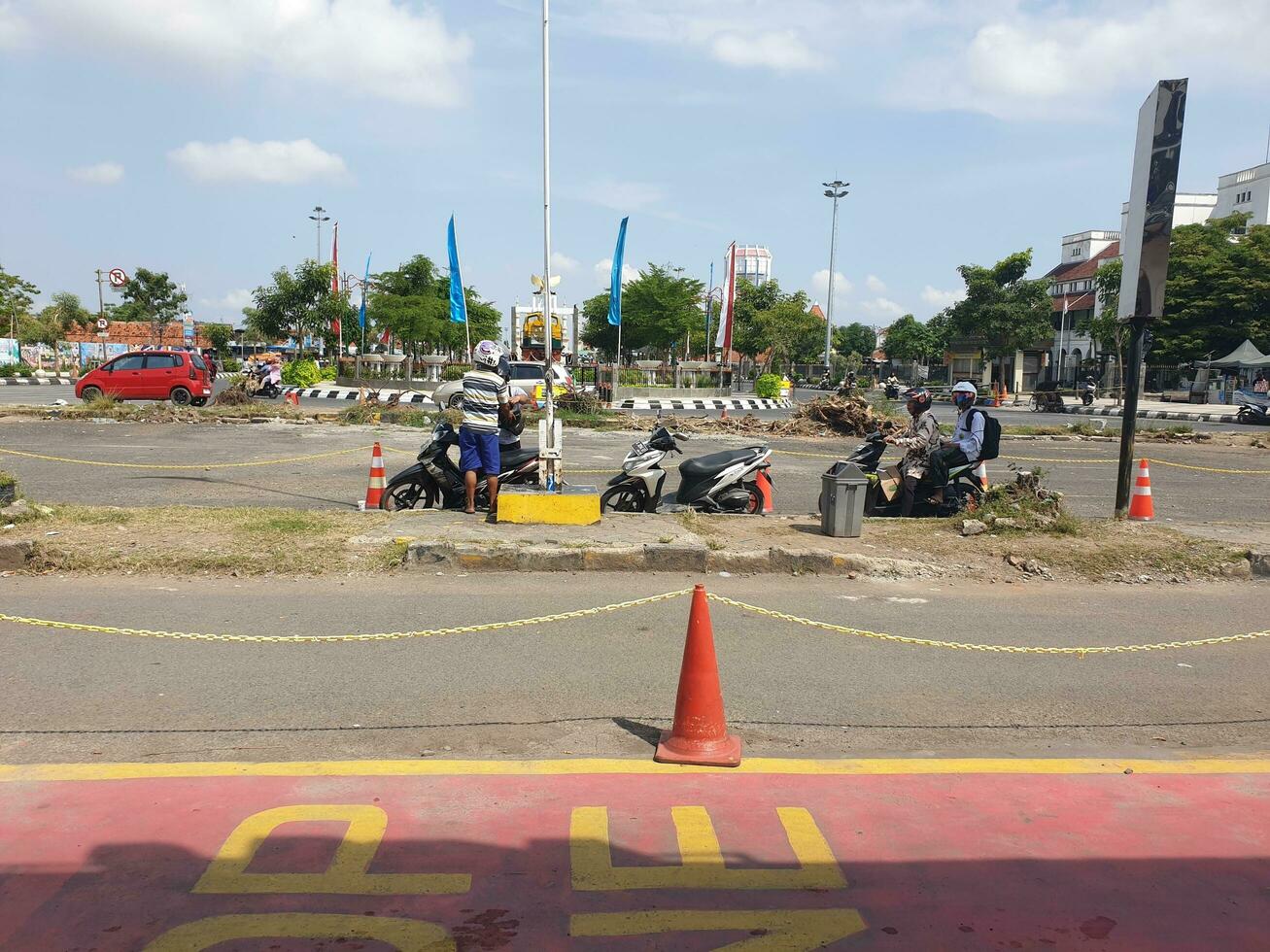 Tegal,Mei 2023. Tegal railway station Drop Zone to pick up and receive visitors who will enter the station area. photo