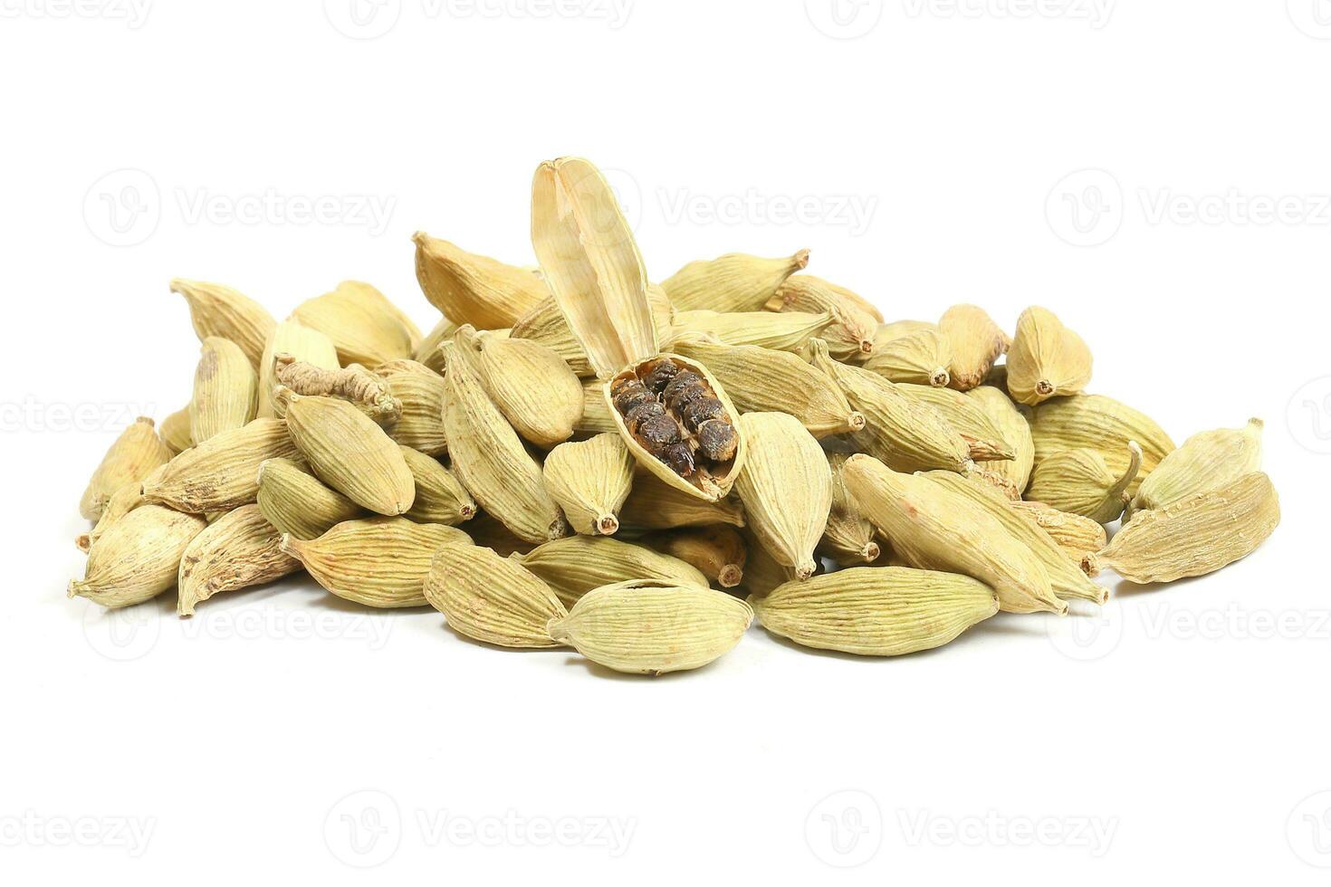 Cardamom elachi dry spice photo