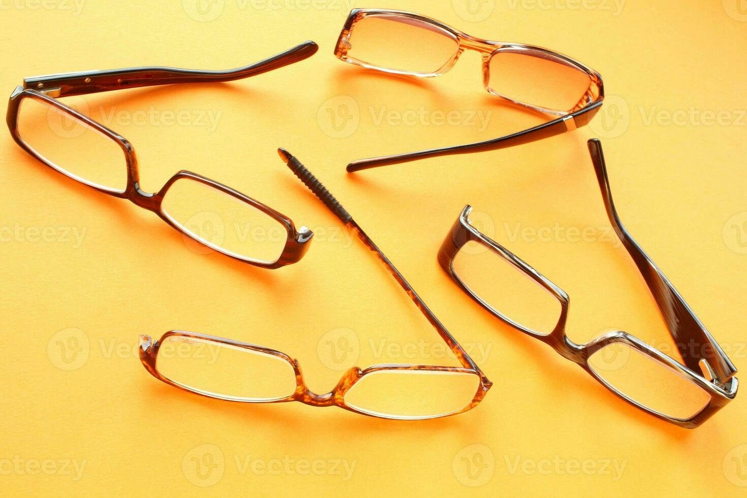 Eyeglasses for the poor sales