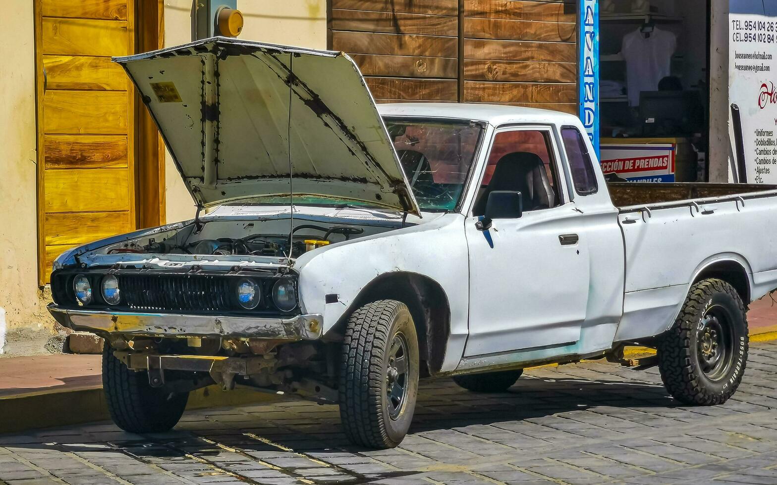 puerto escondido oaxaca mexico 2023 mexicano clásico recoger camión coche 4x4 fuera del camino vehículos México. foto