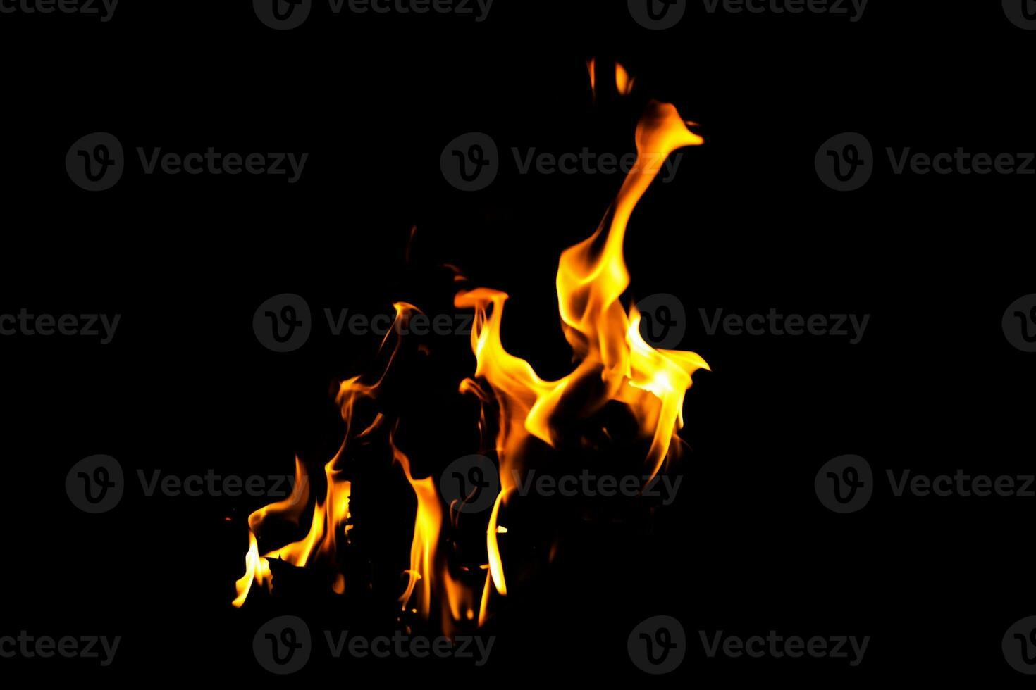 textura de llama de fuego. telón de fondo material en llamas. patrón de efecto de quemado. papel tapiz de fuego y antorcha. telón de fondo de calor y neblina. foto