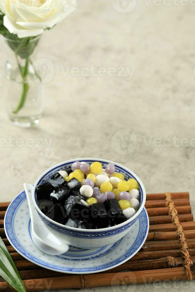 Black Grass Jelly with Taro Balls photo