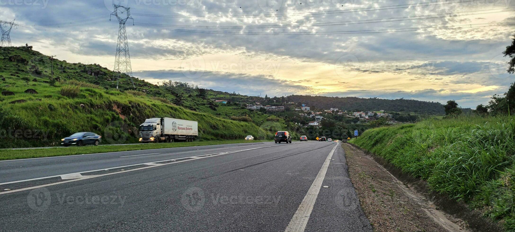 ocupado autopista dom pedro primero en el interior de Brasil foto