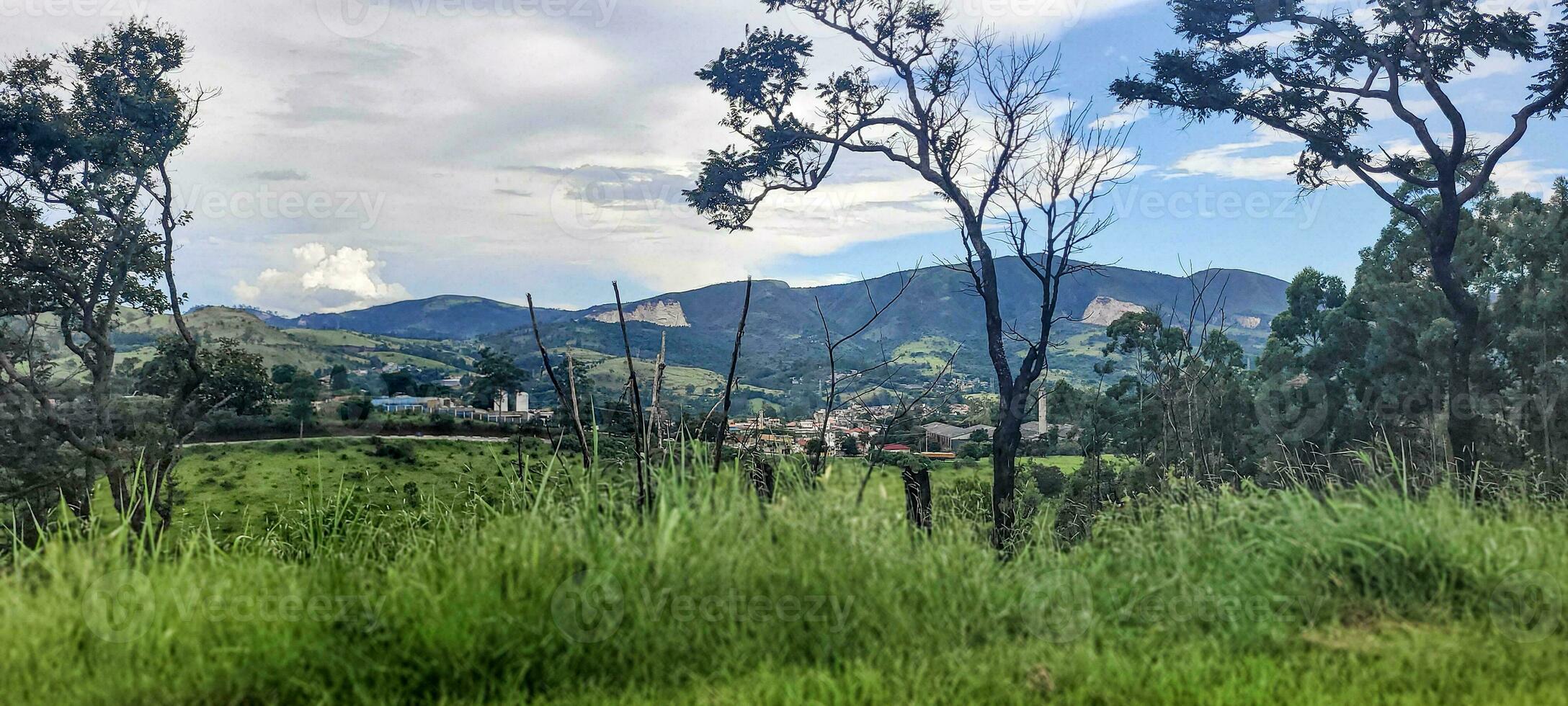 image of mountains in the interior of Brazil photo