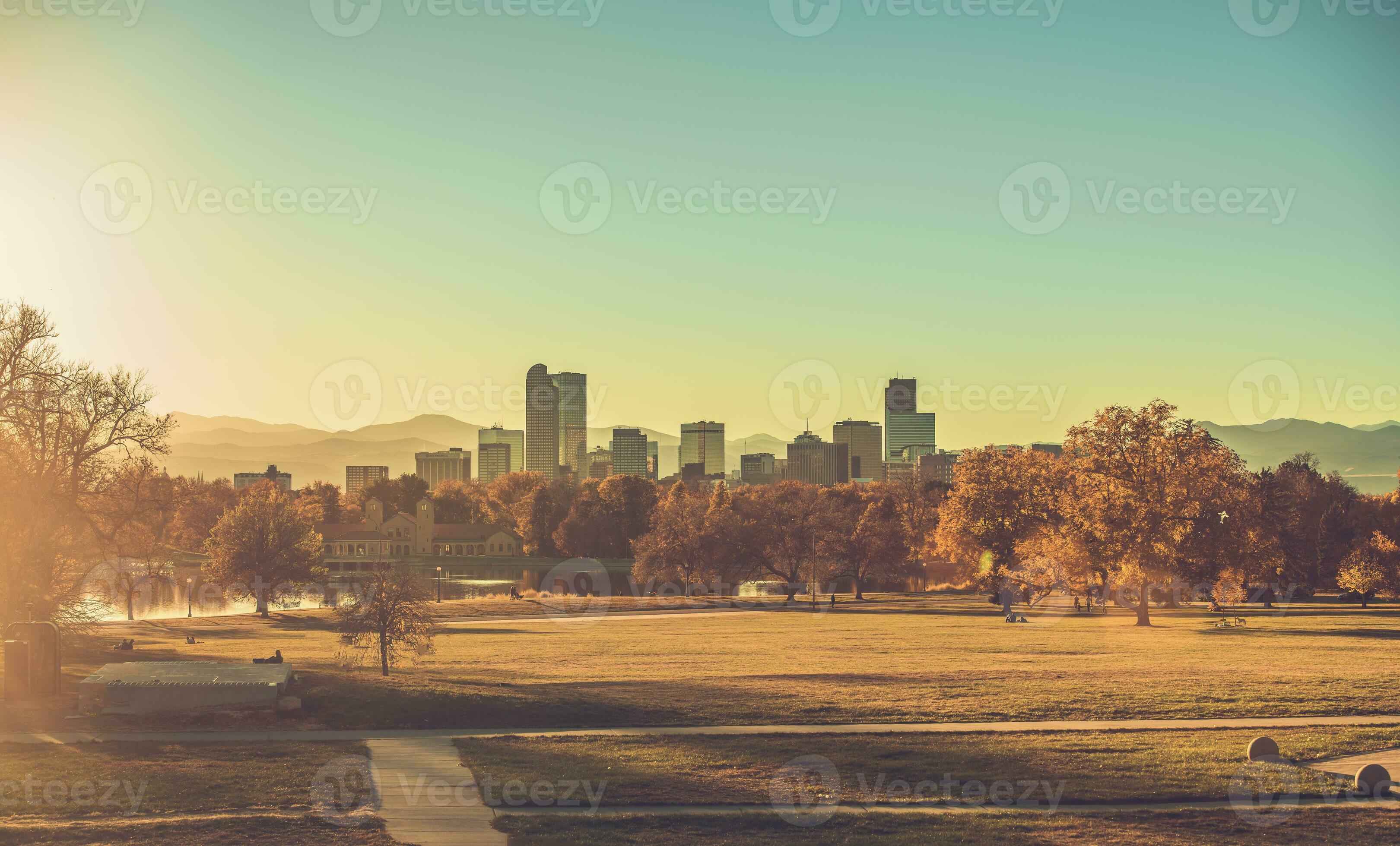 Sunset Time Denver Skyline Colorado 24521654 Stock Photo at Vecteezy
