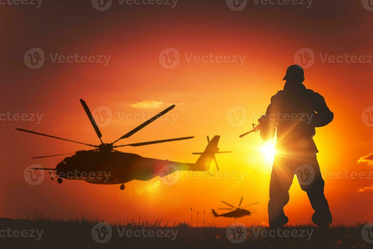 militar misión a puesta de sol foto
