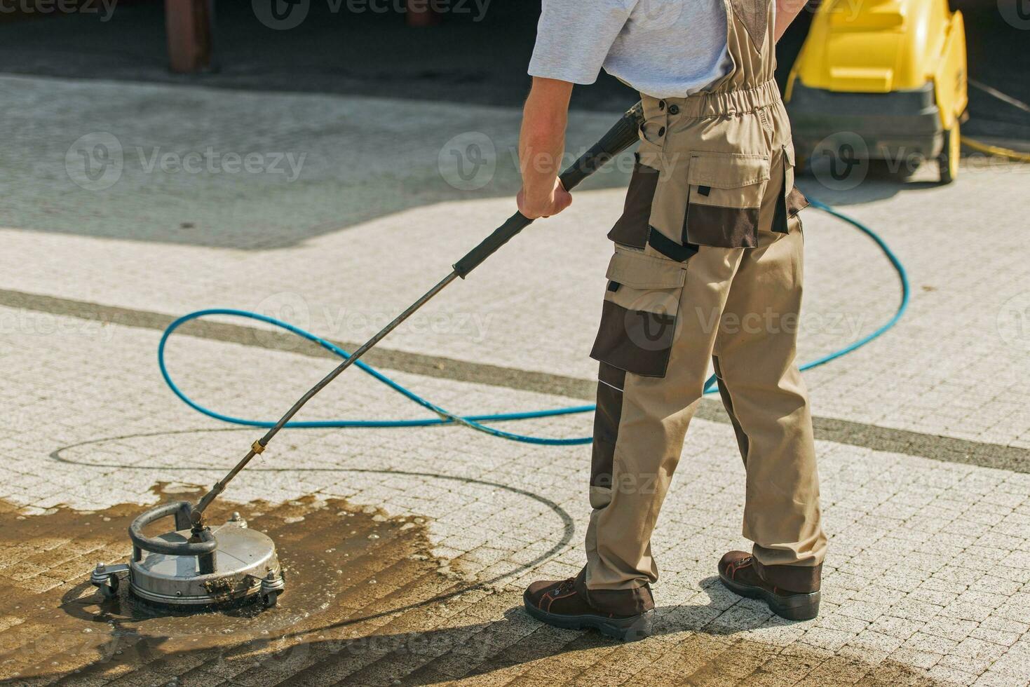 Residential Driveway Washing photo