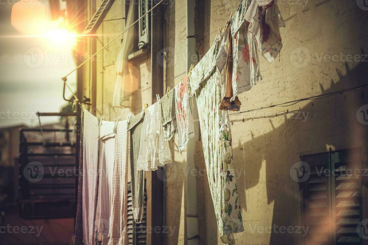 secado al aire ropa en el Italia foto