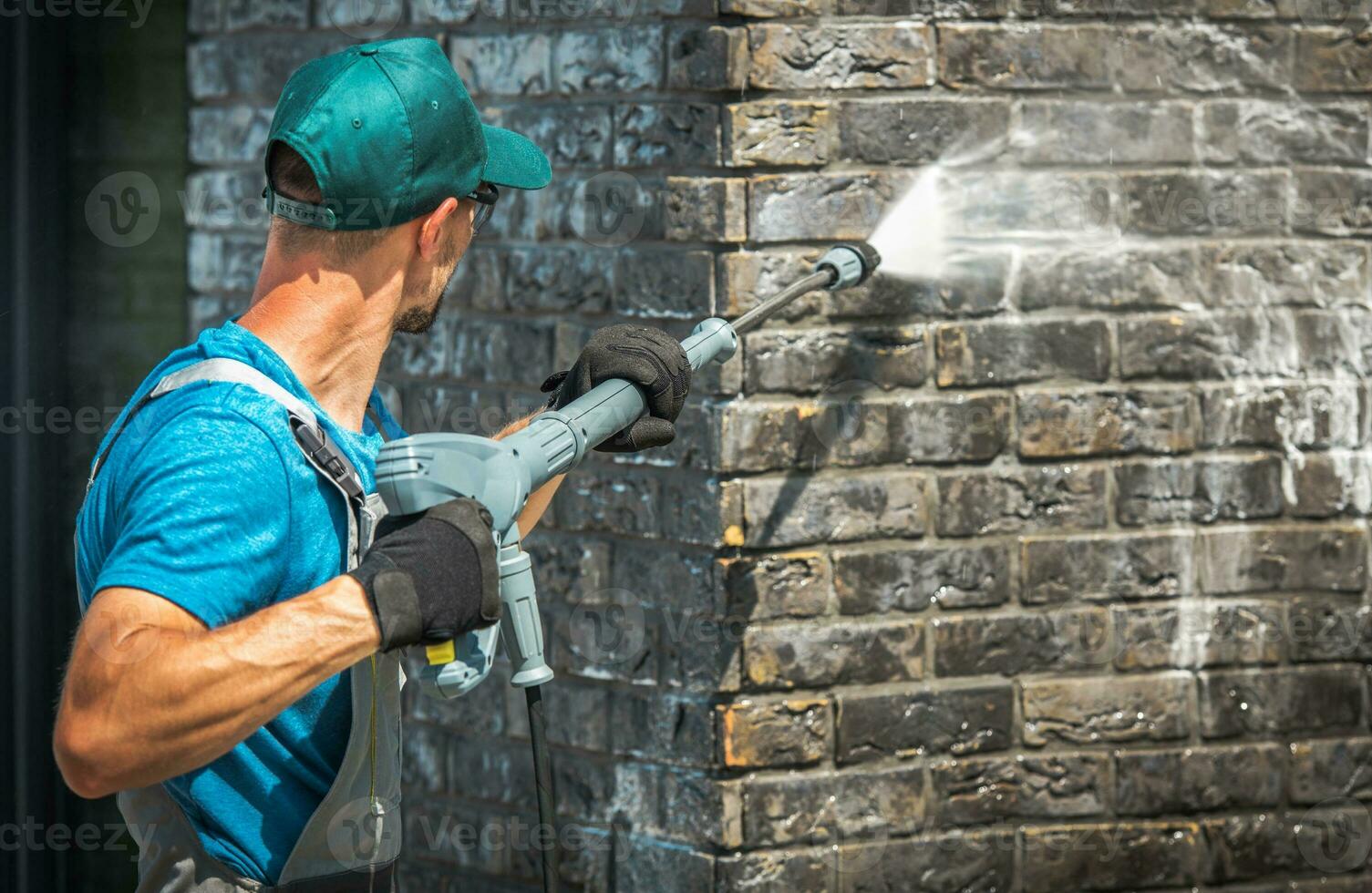 House Brick Wall Washing photo