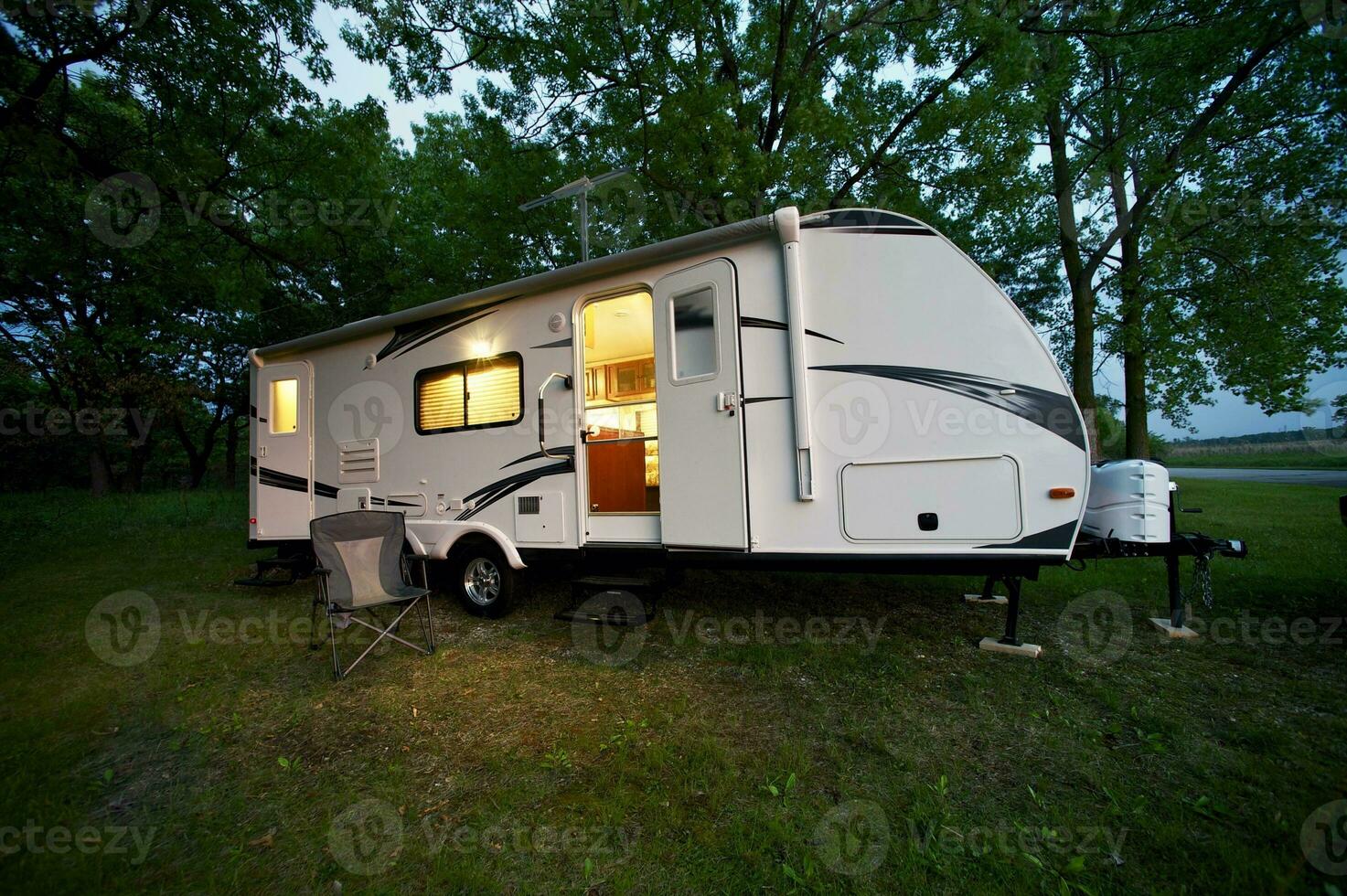 25 Feet Travel Trailer photo