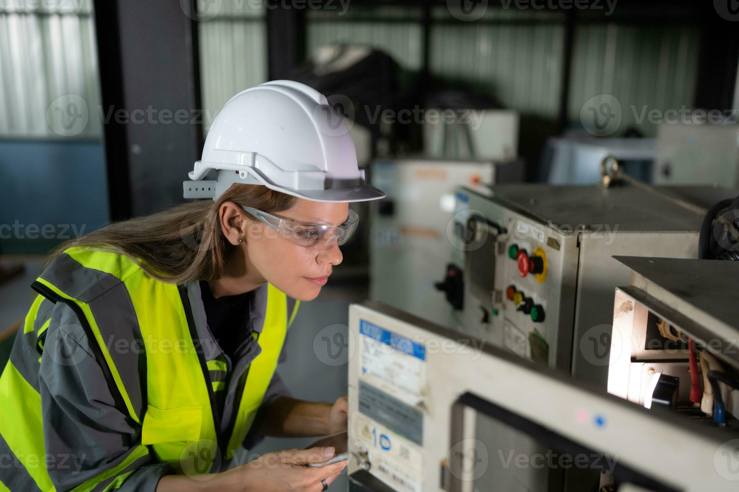 The electronic circuit board used to control the operation of the