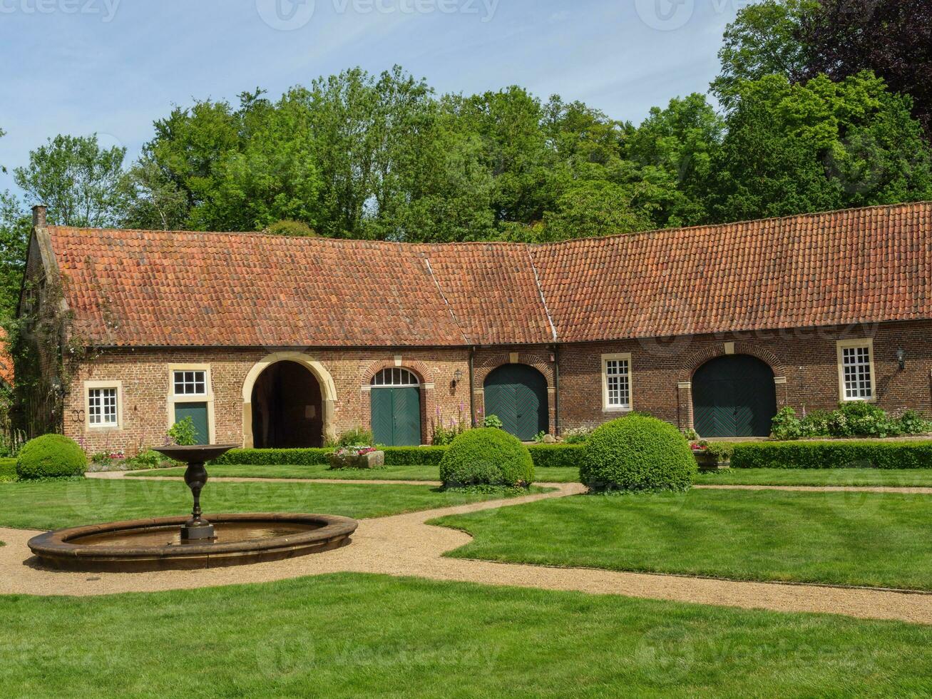 the castle of Wellbergen in Westphalia photo