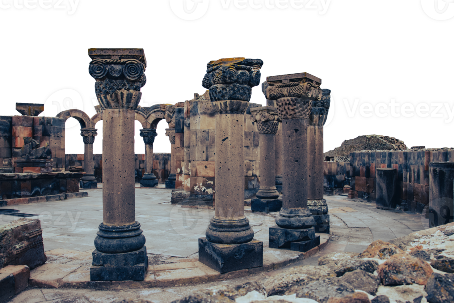 Visualizza di antico tempio colonna nel Armenia isolato png foto con trasparente sfondo.