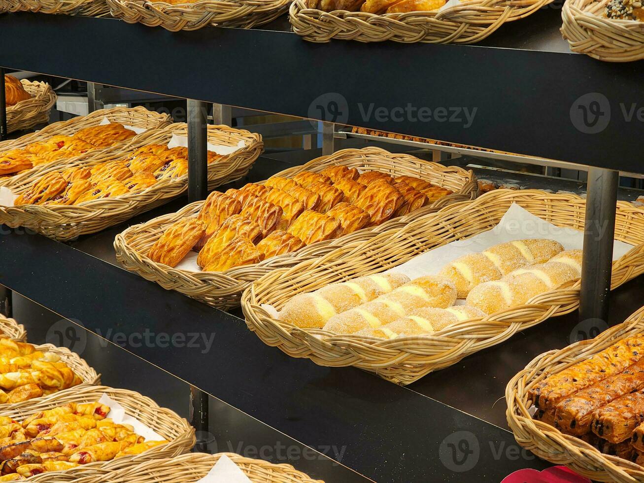 desayuno un un pan y panadería croissants foto