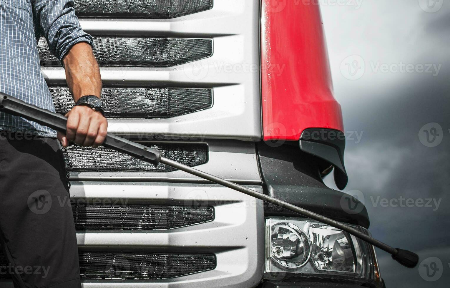 Manual Truck Washing photo