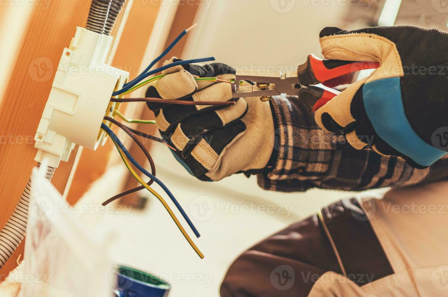 eléctrico toma de corriente instalación por electricista foto