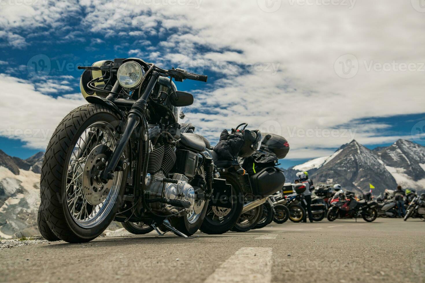 Motorcycles Mountain Pass Travel photo