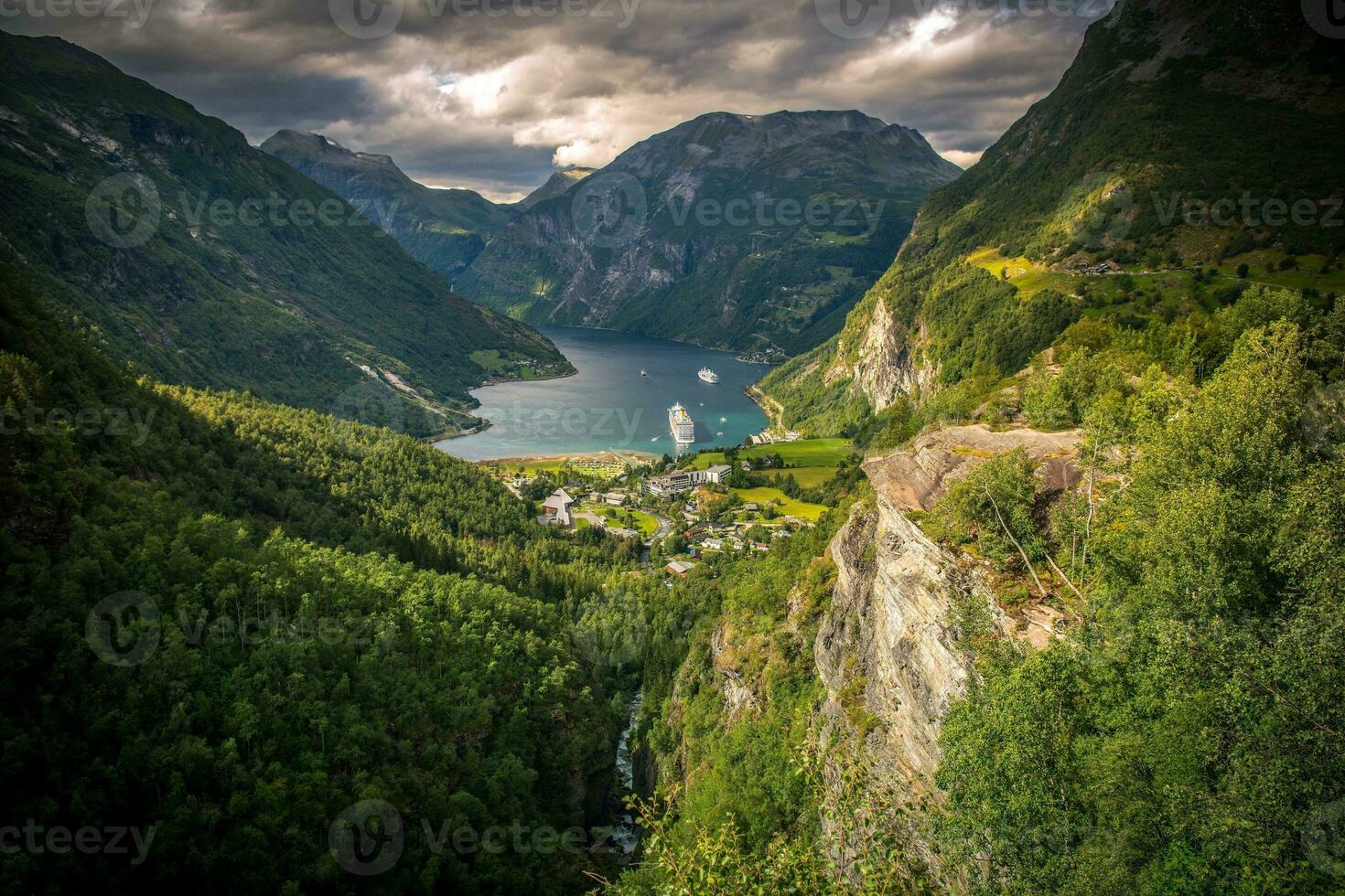 famoso fiordo de gejranger Noruega foto