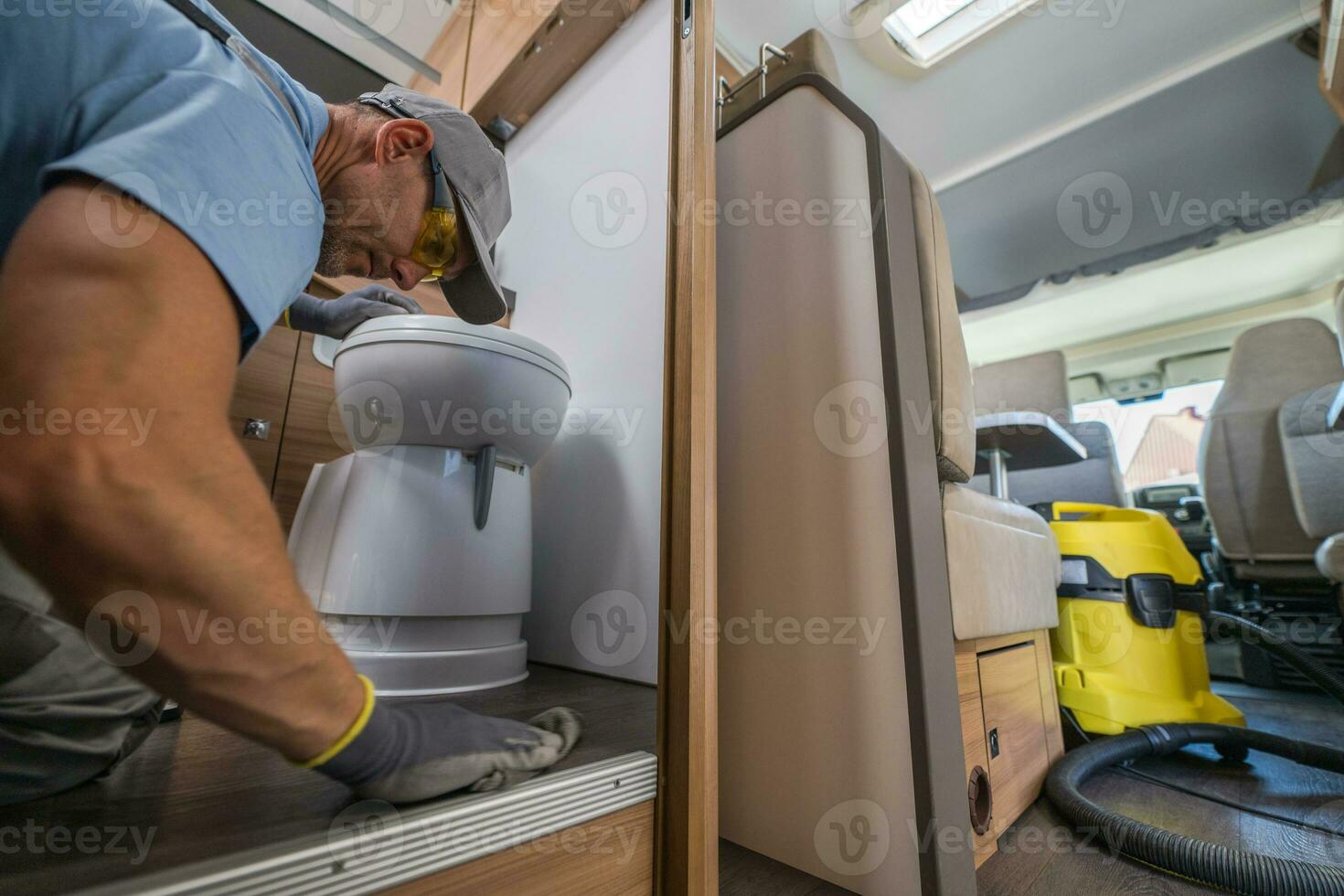 Preparing Camper for Storage photo