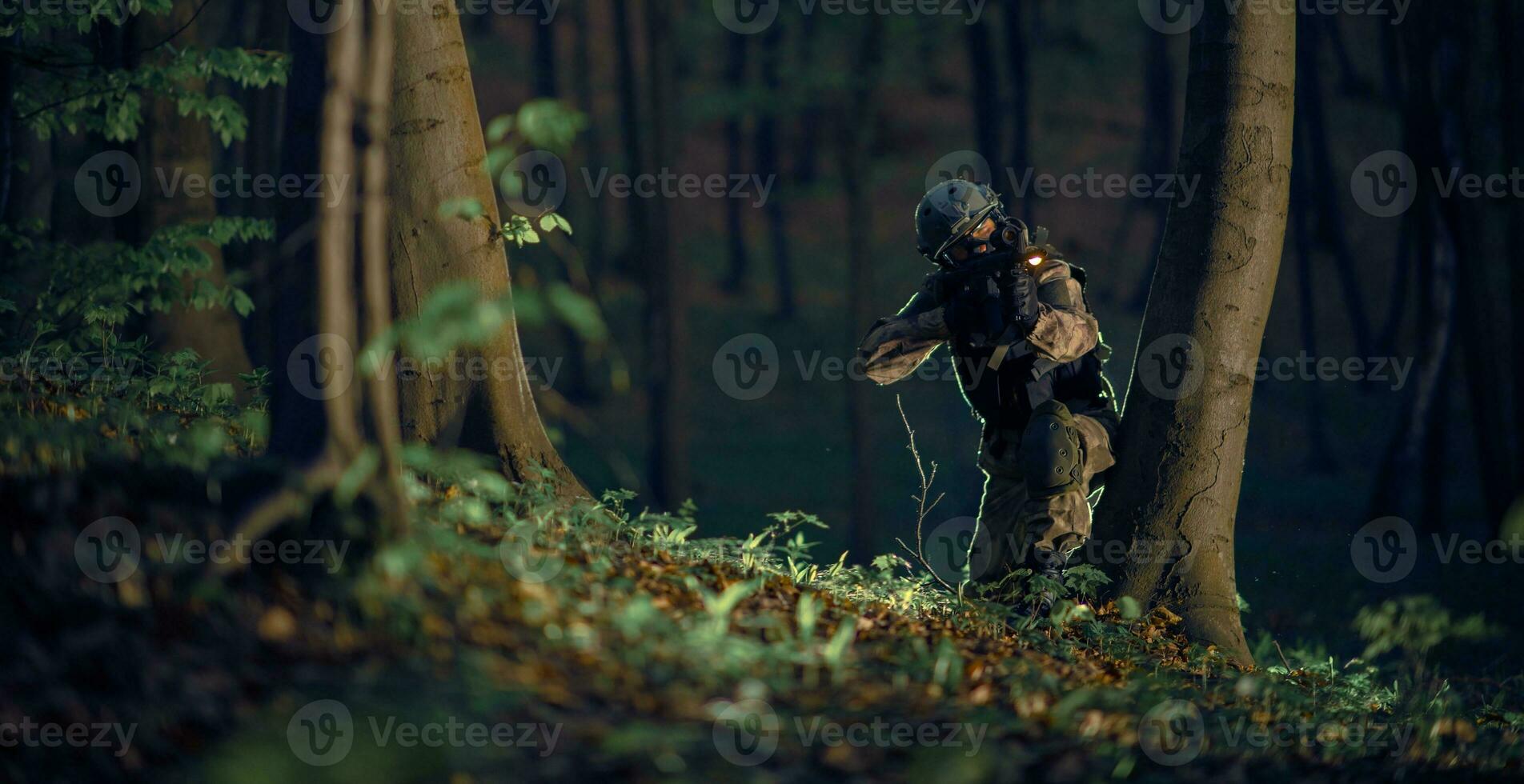 militar soldado en acción foto