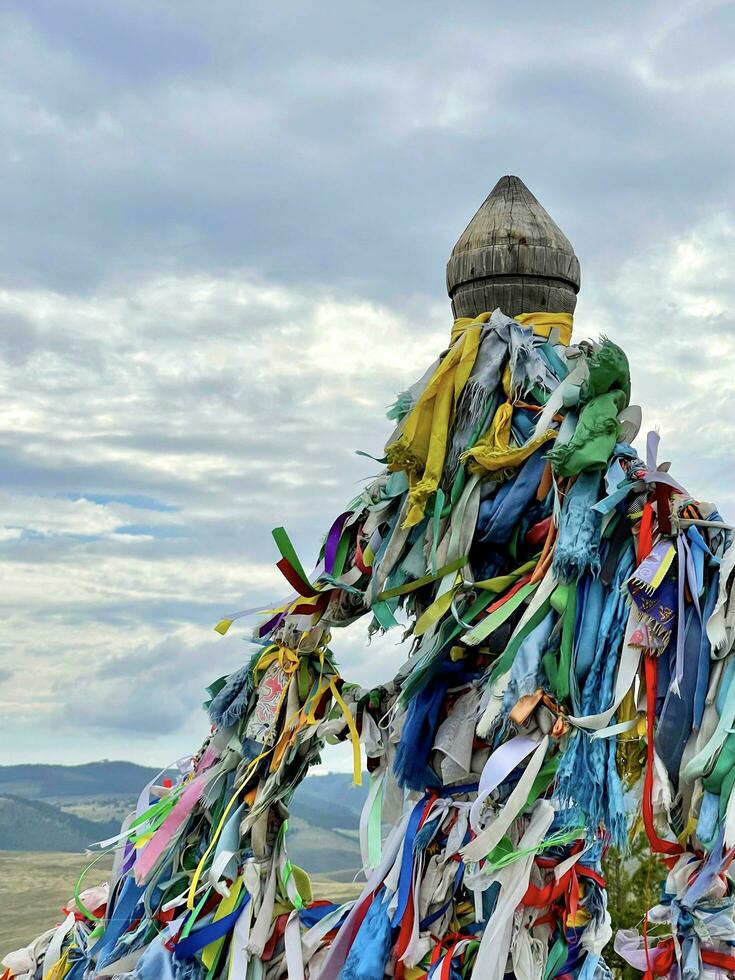 ritual pilares, sarga, cerca lago Baikal, Rusia. foto