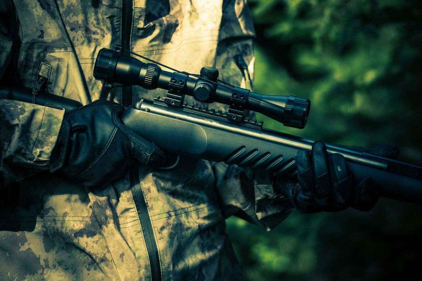 cazador rifle de cerca foto