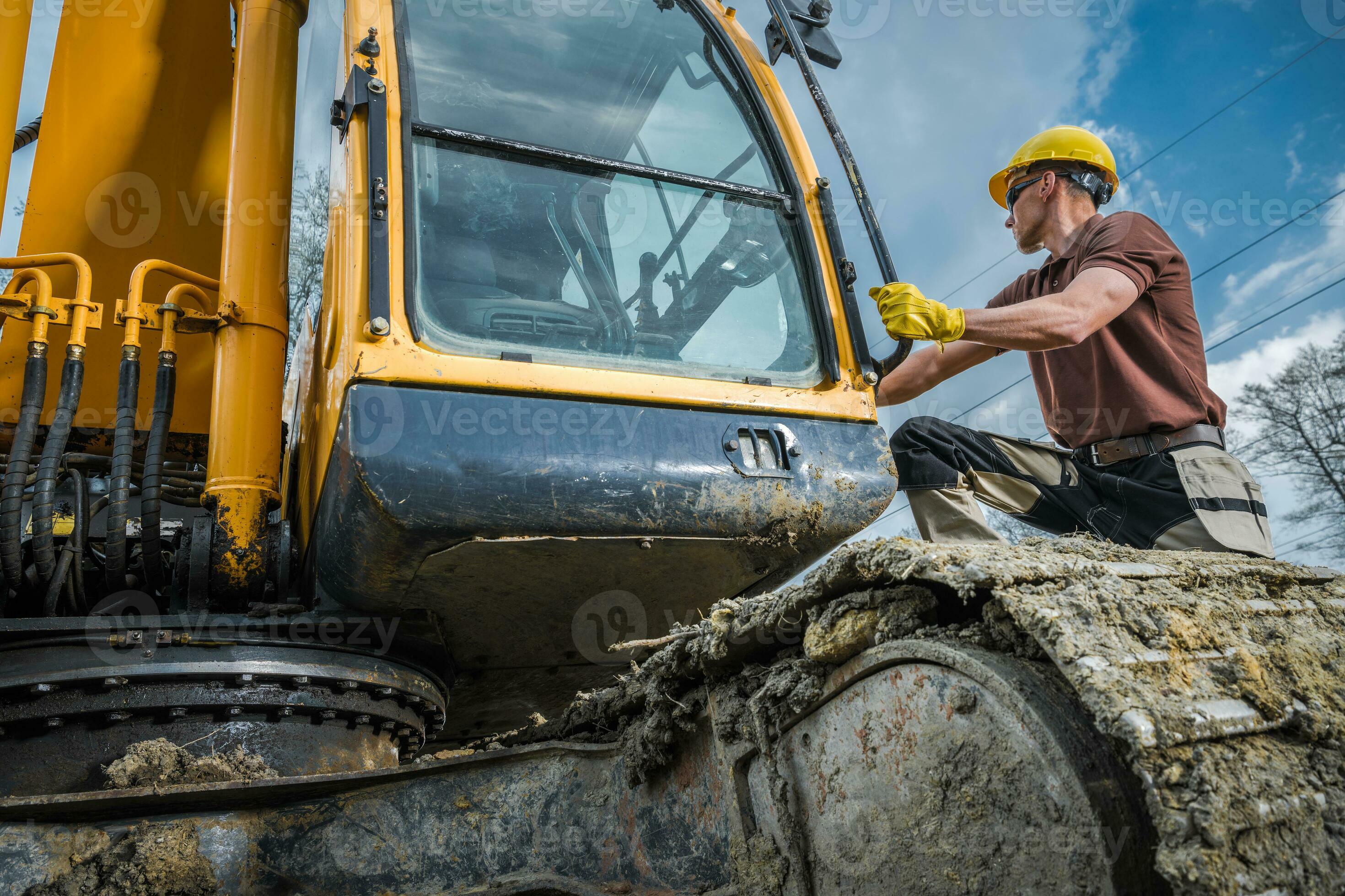 Crawler Dozer Operator at Work 24634459 Stock Photo at Vecteezy