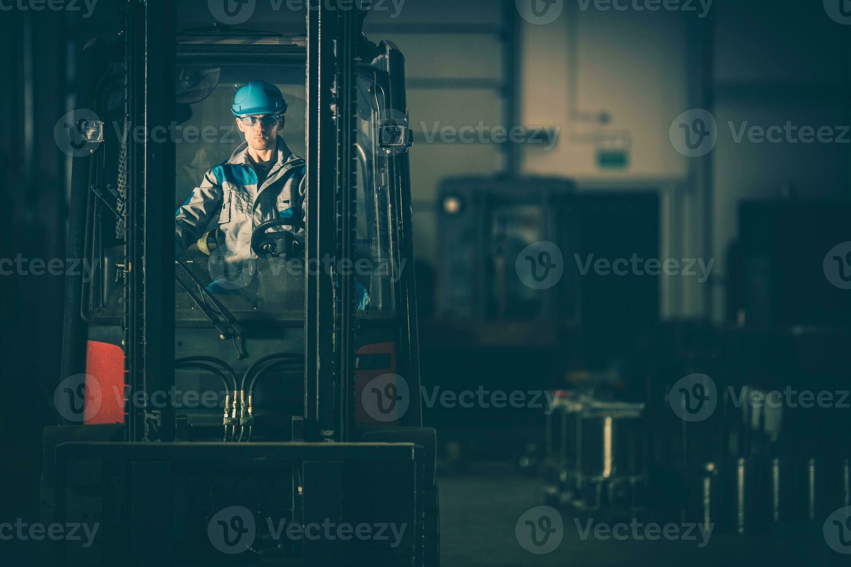 Warehouse Forklift Operator 24634517 Stock Photo at Vecteezy