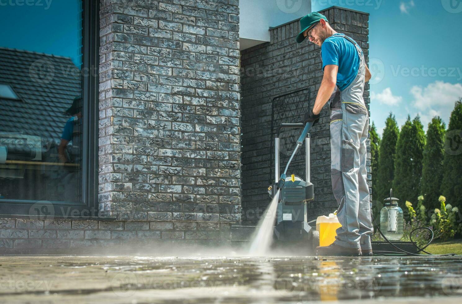 Pressure Washer Cleaning photo