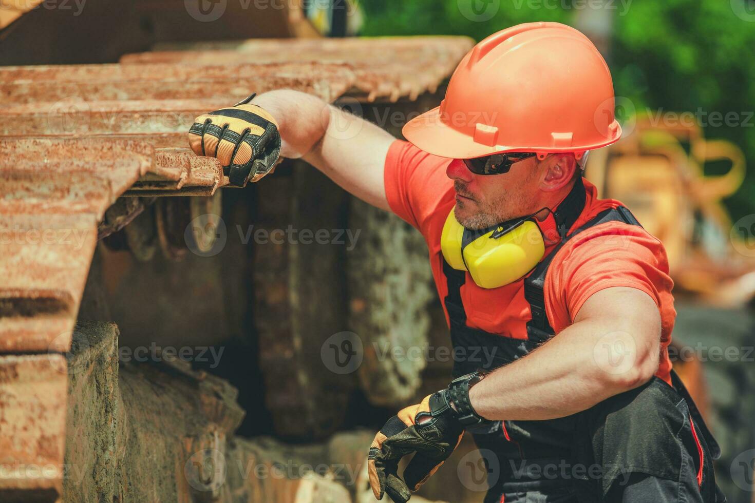 Construction Job Worker 24635054 Stock Photo at Vecteezy