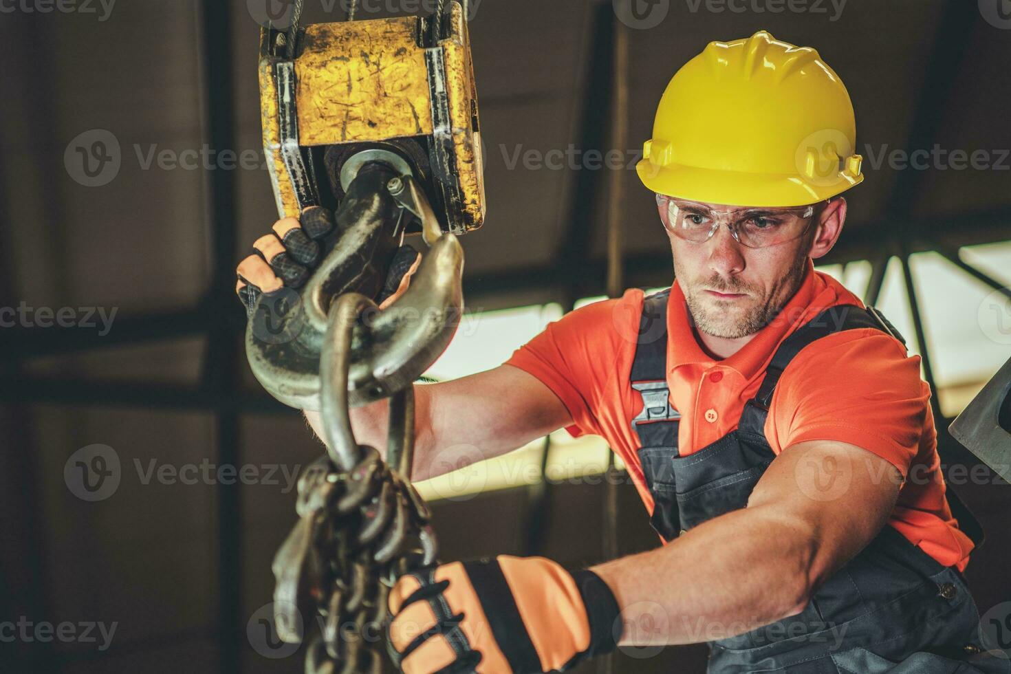 Warehouse Lift Operator photo