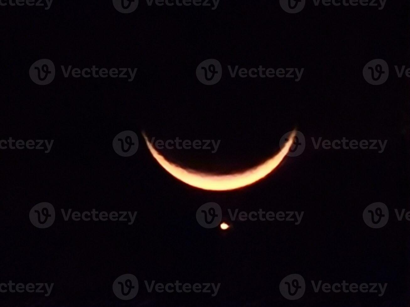 Rare Moon And Venus Lights Up The Night Sky, moon and Venus plant together photo