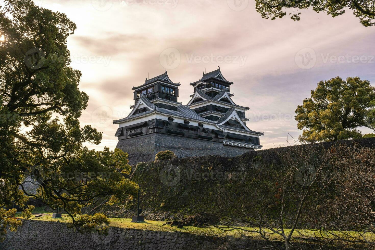 Tenshu of Kumamoto castle in kumamoto city, kyushu, japan photo